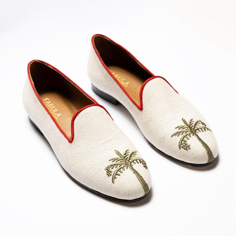 Beige linen slippers with red grosgrain trimming and palm tree embroidery. Bespoke handmade slippers